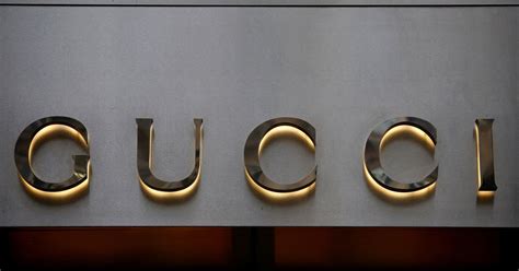 denuncia gucci|Exclusive: Gucci Milan site inspected in EU antitrust inquiry.